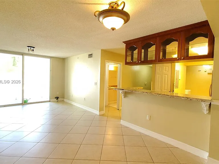 577 SW 111th Ln #203 — Photo 8