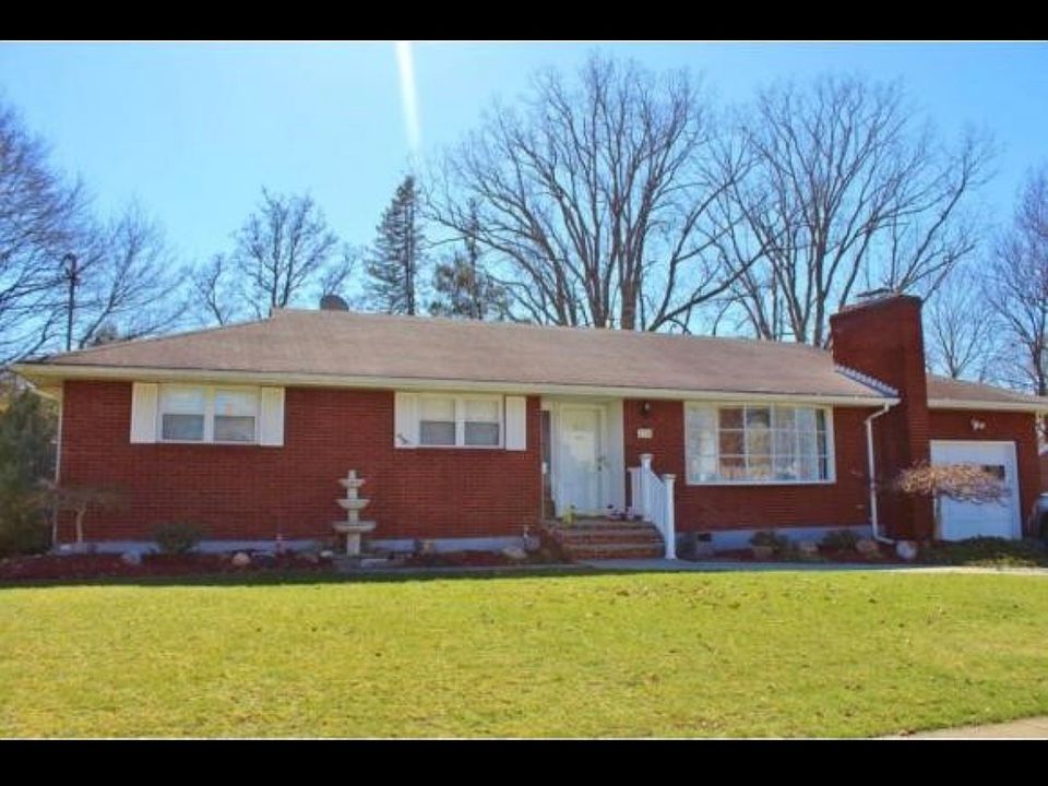 1st image of 216 Torrance Ave