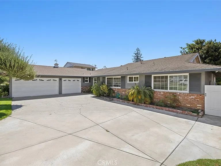 48 Mansfield Ln — Photo 14