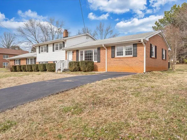 160 Bernard Rd, Rocky Mount, VA 24151