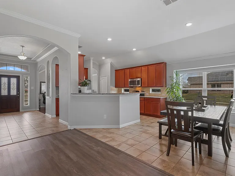 4201 Roxbury St — Photo 8