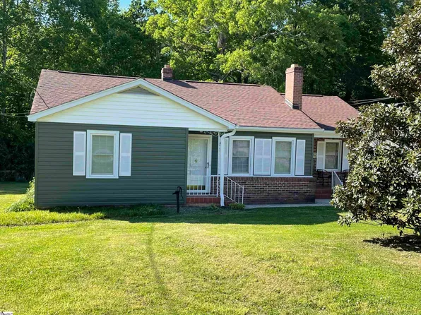 211 Caldwell St, Clinton, SC 29325