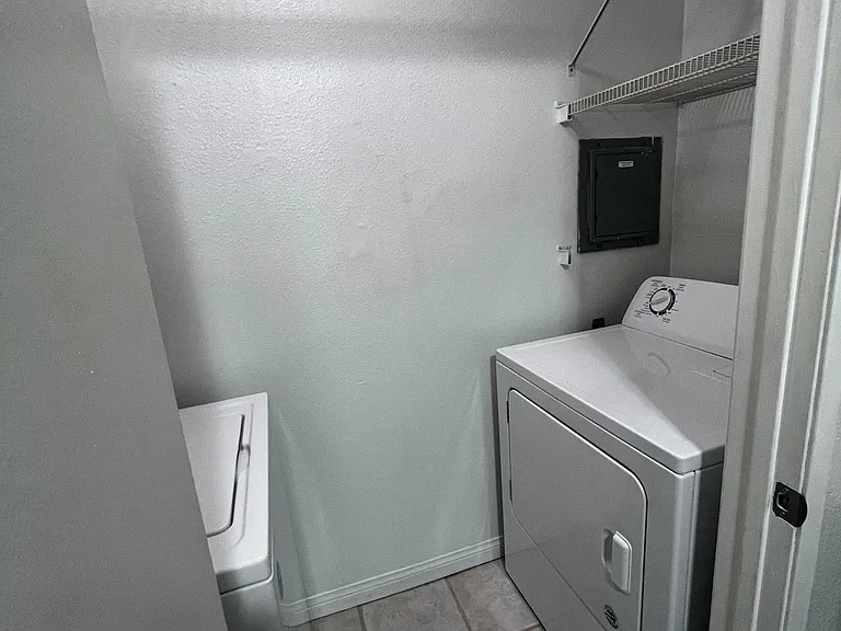 8000 University Ave #402 — Photo 11
