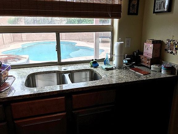 5th image of 42599 W Anne Ln