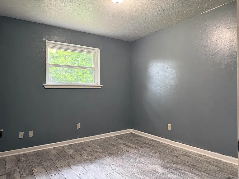 2723 Tifton St — Photo 7