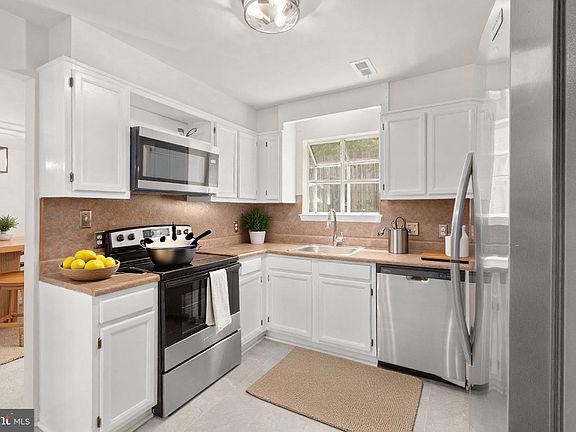 4th image of 2211 Hamway Dr