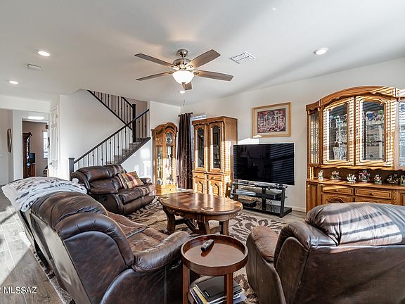 3rd image of 10214 S Pantano Knolls Dr