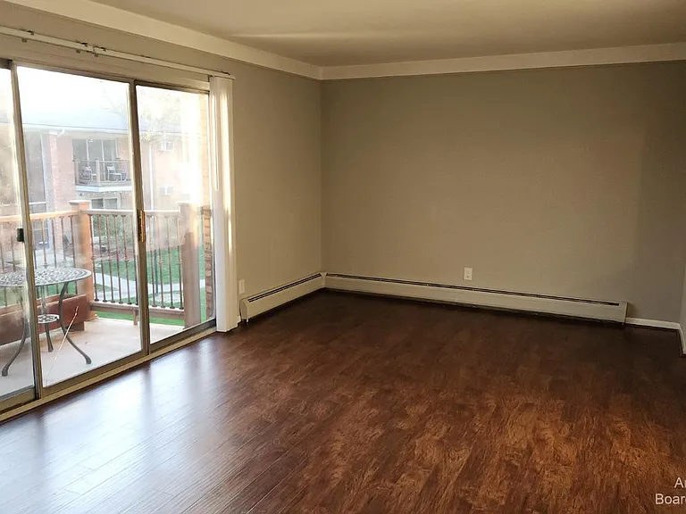 1217 Island Dr #204 — Photo 6