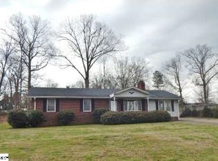102 Pleasant Hts, Greer, SC 29651