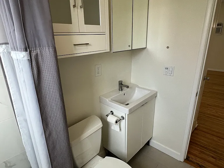 3949 Tilden Ave — Photo 10