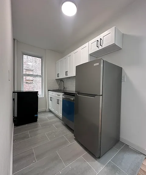 452 E 117th St #8 — Photo 9