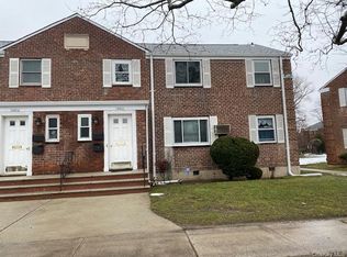 73-33 255th #G-2, Glen Oaks, NY 11004