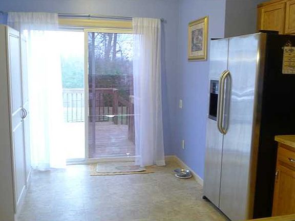 5th image of 107 Burnetts Ct