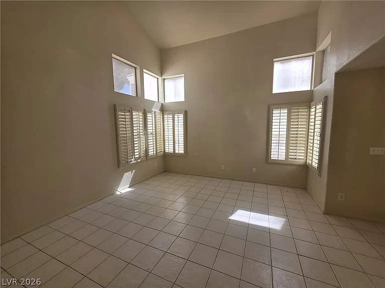 8008 Dover Shores Ave — Photo 62