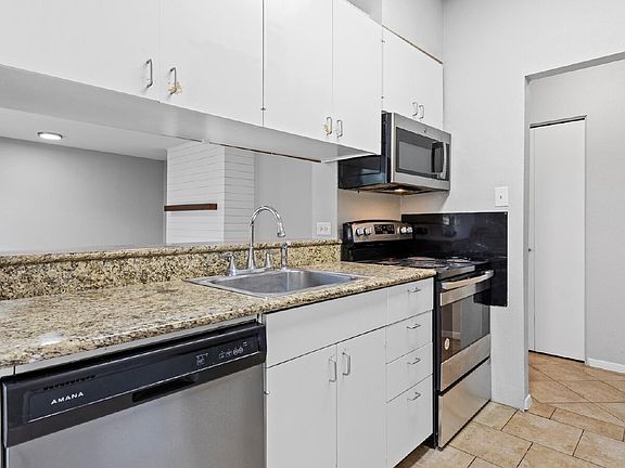 4th image of 8642 Fredericksburg Rd APT 405