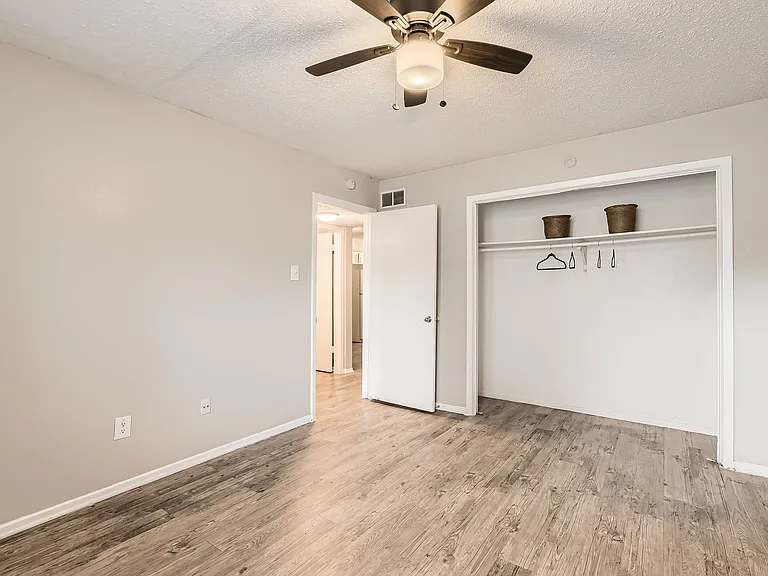 5609 Cougar Dr — Photo 30