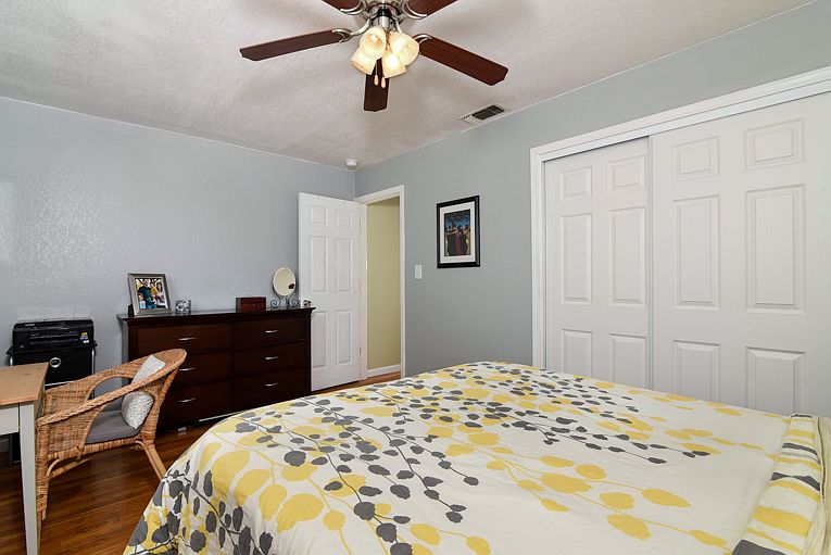 1st image of 8028 Glen Eva Way