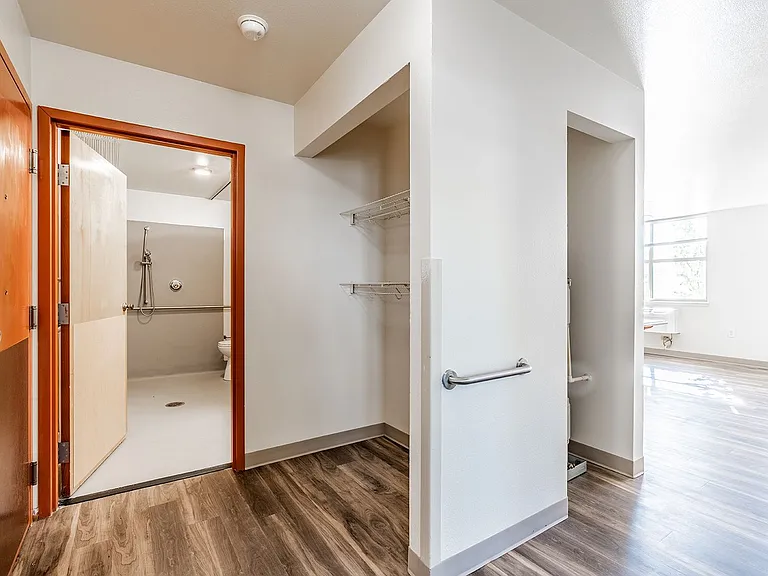 INCOME RESTRICTED Affordable Apartments in Hazelwood! — Photo 45