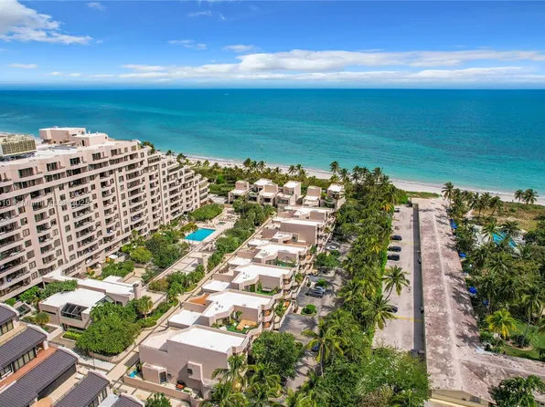 181 Crandon Blvd APT 207, Key Biscayne, FL 33149