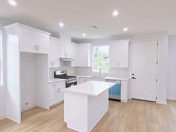 5th image of 250 N 2nd St
