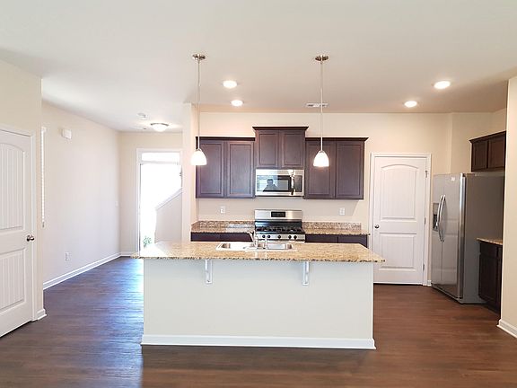 5th image of 65 Ivey Hollow Cir