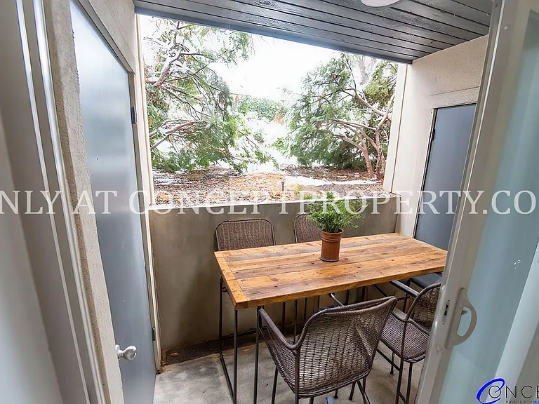 Foothill Terrace — Photo 142