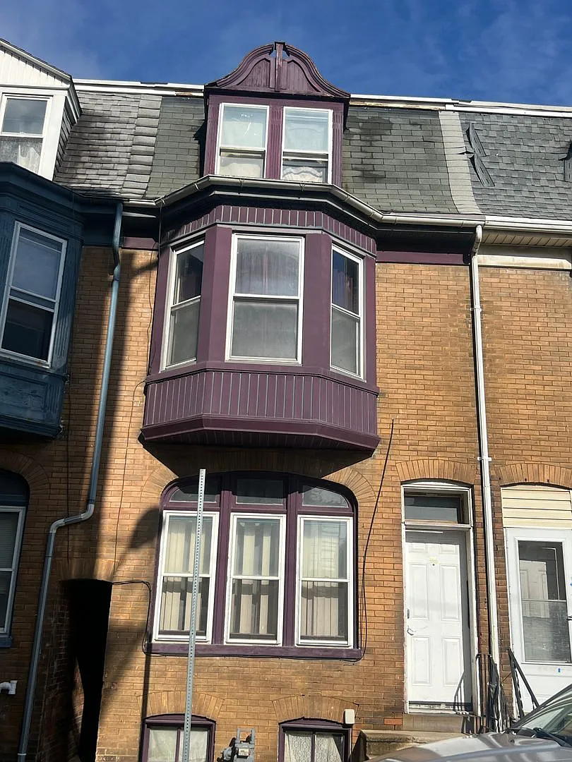 4bd 2 full bath home — Photo 1