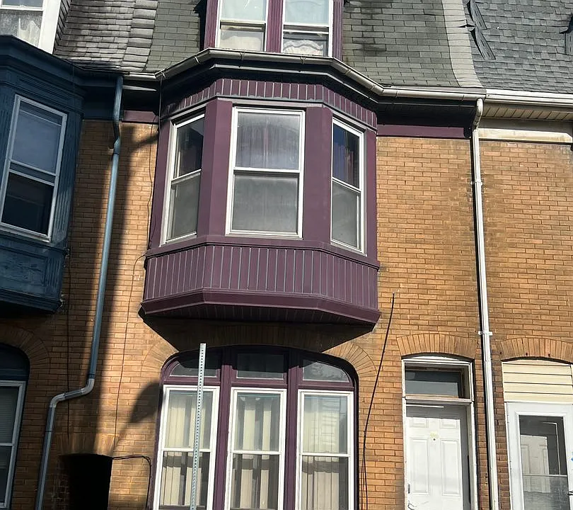631 Lincoln St