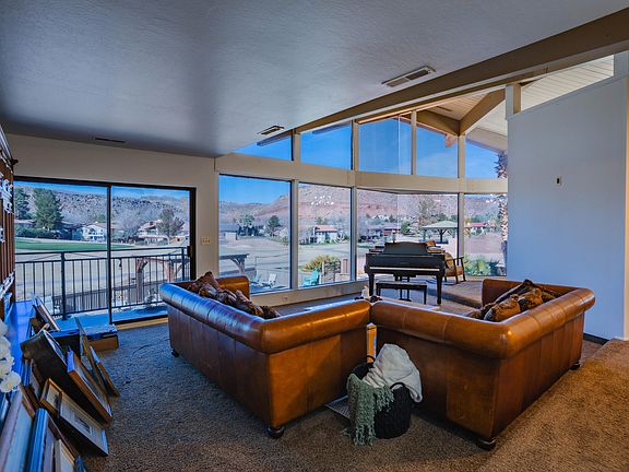 2nd image of 980 Cactus Cir