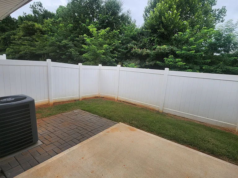 525 Hampton Townes Dr — Photo 20