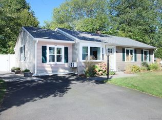 81 Willow Rd, East Haven, CT 06512