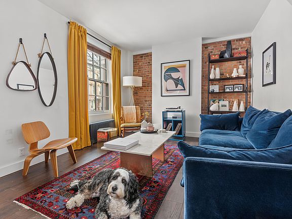 4th image of 110 N 9th St #Townhouse 1