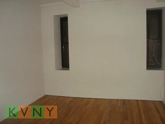 Rented by KVNY Soho | media 19