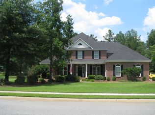201 Vinings Place Dr, Warner Robins, GA 31088