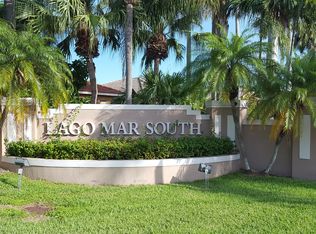 15869 SW 84th St, Miami, FL 33193