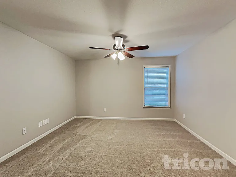 807 Chastain Ave — Photo 17