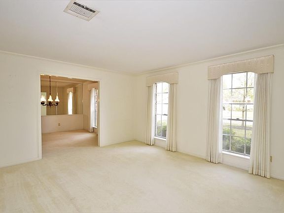 4th image of 4126 Shady Springs Dr