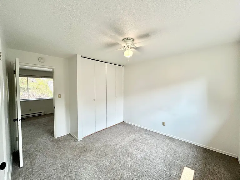 341-347 SE 30th Pl — Photo 19