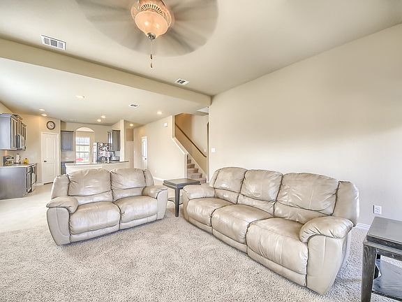 3rd image of 1927 Jamie Ln
