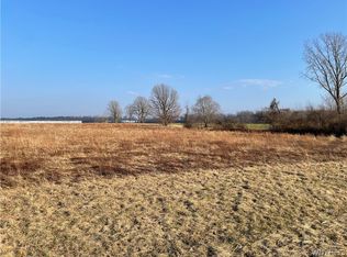 5315 Salt Rd, Clarence, NY 14031