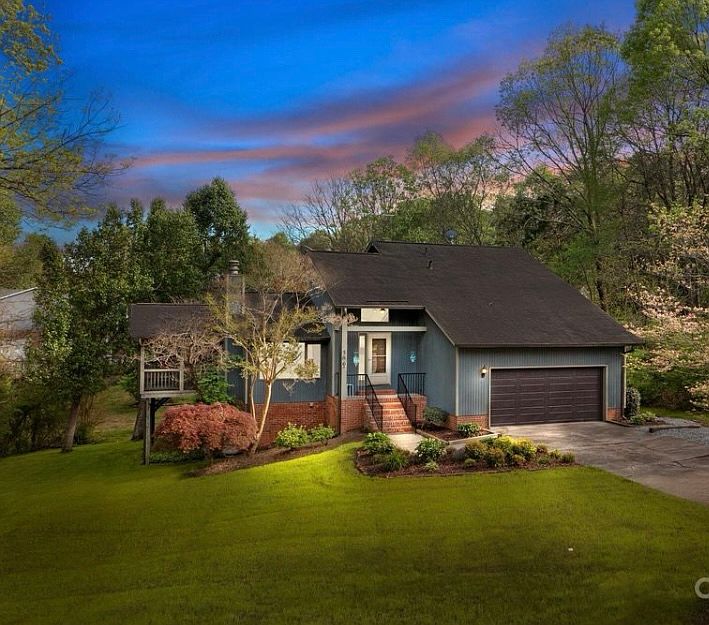 1st image of 586 Mirawood Trl NE