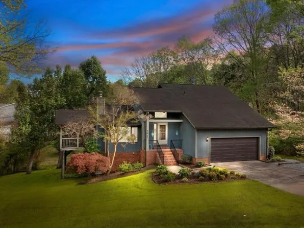 586 Mirawood Trl NE, Concord, NC 28025