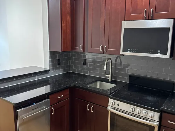 398 3rd Avenue image 1 of 6