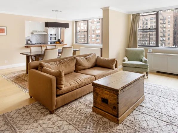 420 East 51st Street 8D image 1 of 11