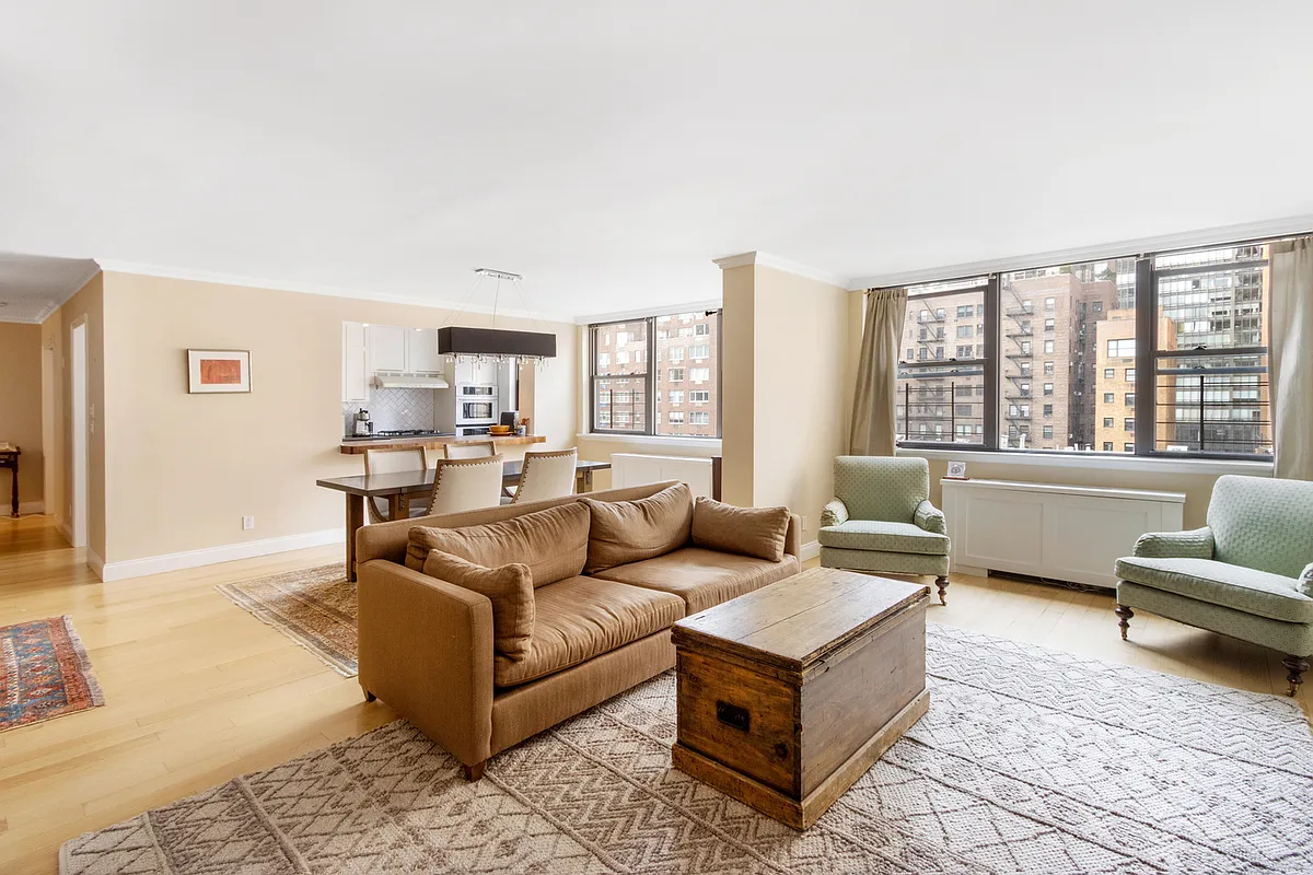 420 East 51st St Unit 8D  