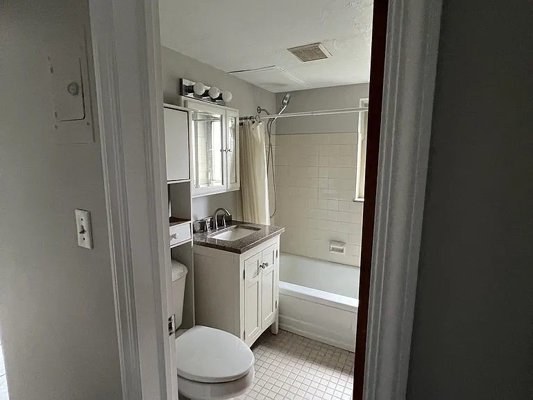 6423 Ridge Rd — Photo 8
