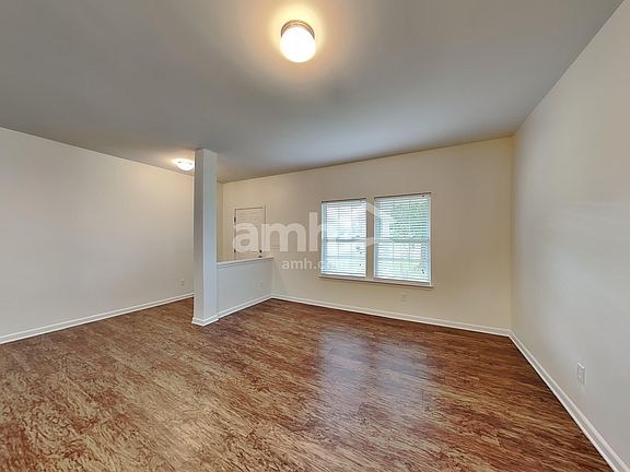 3rd image of 14404 Waterlyn Dr