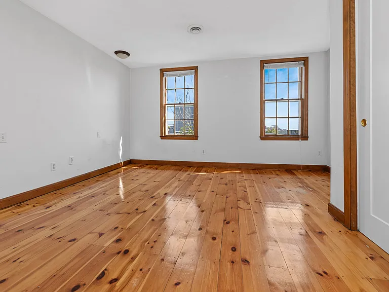 32 Prospect St #3 — Photo 6