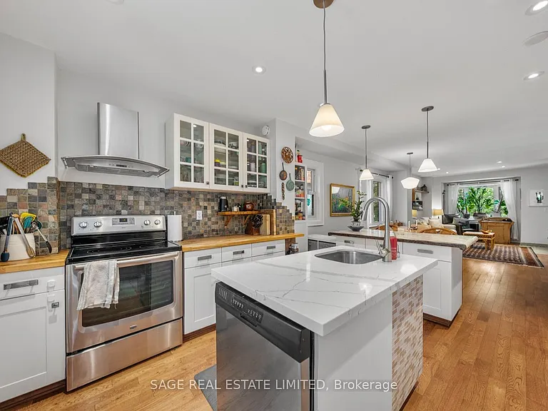 1084 Pape Ave — Photo 10