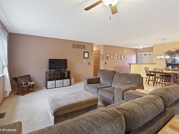 4th image of 5424 Glenbrook Trl